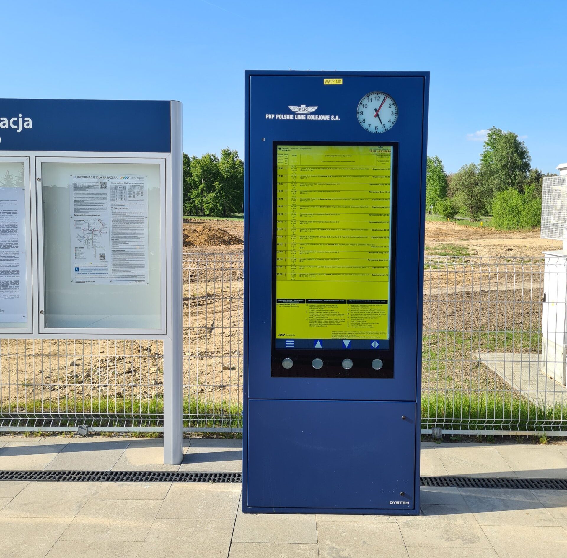 Wyświetlacz wielofunkcyjny - Infokiosk